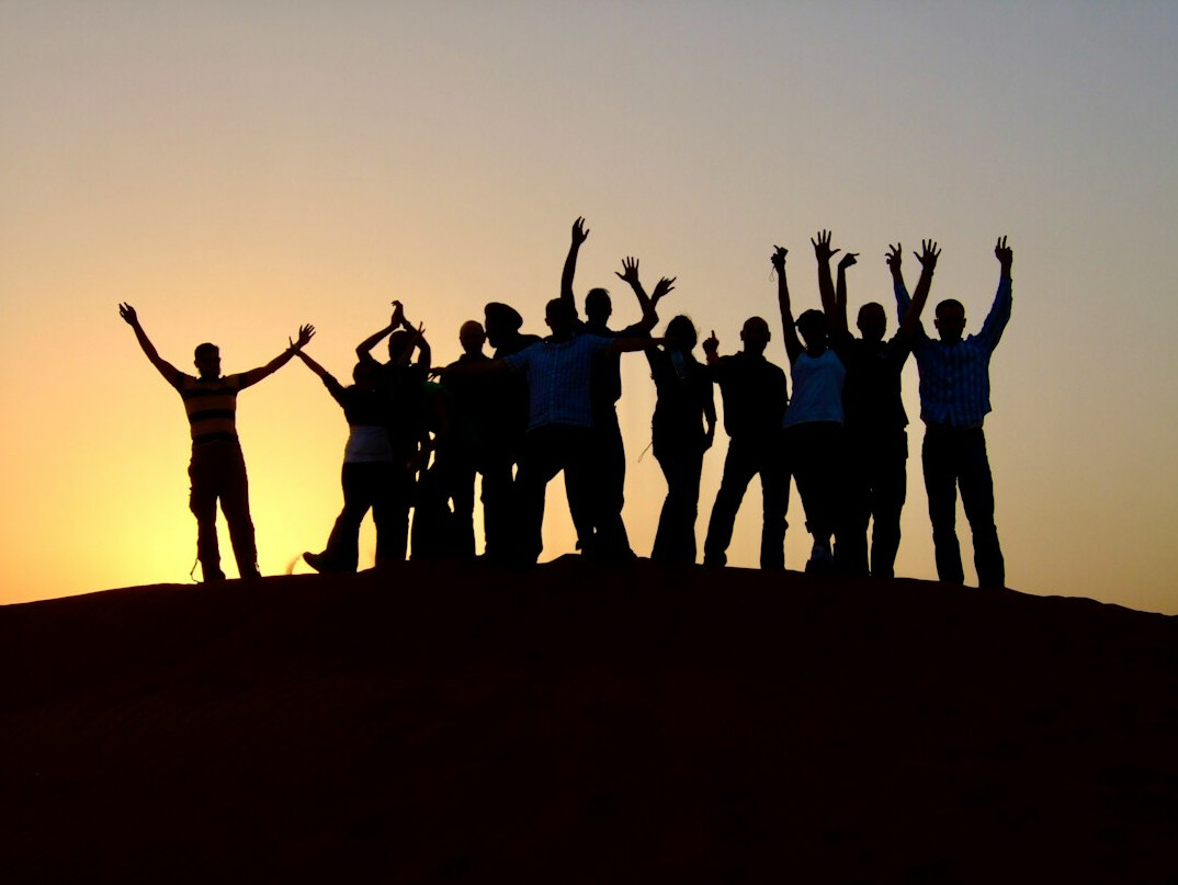 inspiring leader with team